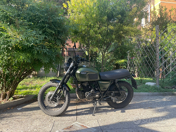 Brixton , base, 125cc