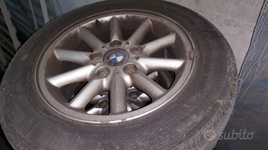 Cerchi in lega BMW con gomme 205/60r15
