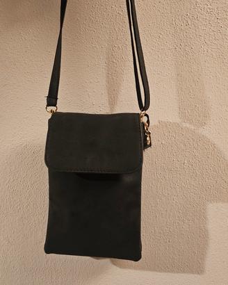 Piccola borsa portacellulare e altro 