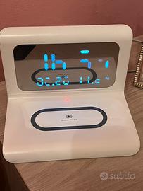 Sveglia con caricatore wireless