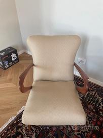 Poltrona d’epoca anni 50 foderata e restaurata