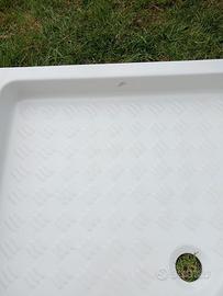 Piatto doccia con box