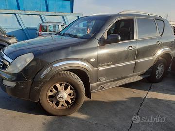 SsangYong Rexton 2.7 Td per ricambi