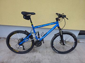 mountain bike bi-amortizzata
