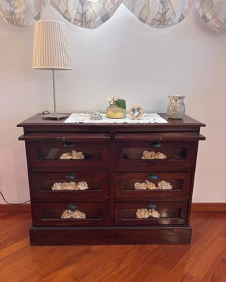 Mobile in arte povera come nuovo.