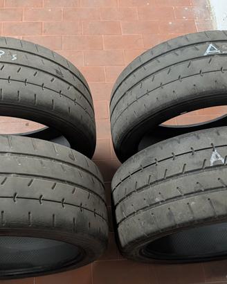 Yokohama a052 225/40 r18 semislick