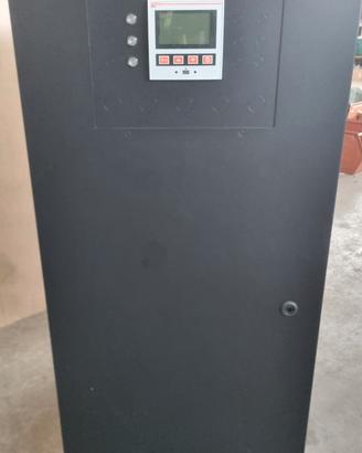 Stabilizzatore di tensione trifase