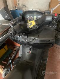 suzuki burgman 400 usato