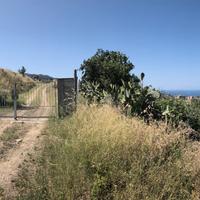 Fabbricato rustico 120mq con terreno di 60.000mq