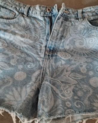 Short in jeans