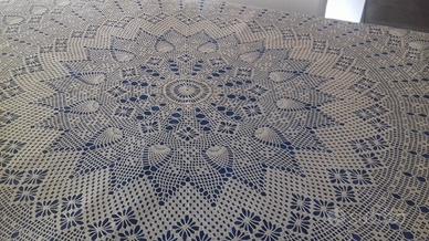 Tovaglia all'uncinetto