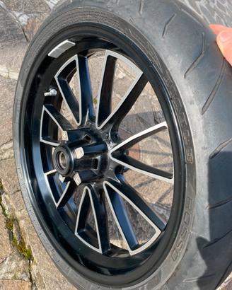 COPPIA CERCHI FORGIATI DUCATI DIAVEL COME NUOVI