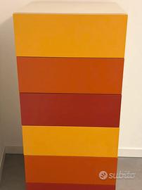 Settimanale colorato di  qualità