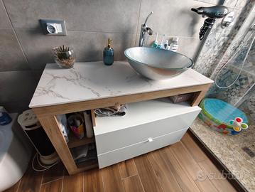 Mobile lavabo con piano su misura (RISERVATO)