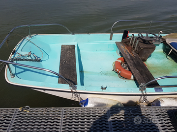 Boston Whaler 13 + motore evinrude 25 cavalli