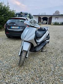 Scooter Piaggio Beverly 500