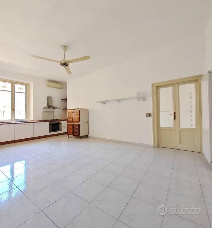 Apartment in Milano, Isola, Municipio 9 - Altro