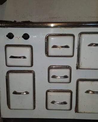 cucina economica a legna tradizionale