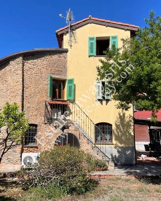 Casa indipendente di 120 m² con 4 locali a Ventimi