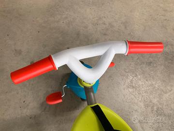 Triciclo Smoby con maniglione
