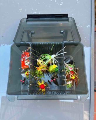 Spinner bait Buzzer con scatola Versus