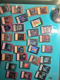 Lotto 29 carte yu-gi-oh