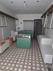 arredamento per negozio