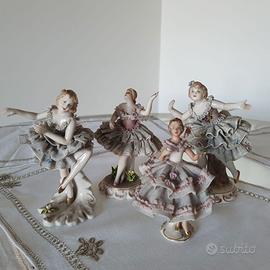 Set con 4 ballerine in porcellana di Capodimonte