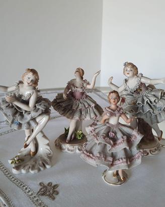 Set con 4 ballerine in porcellana di Capodimonte
