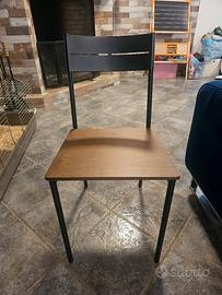 sedie in metallo e legno