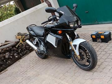 Yamaha FZ6 del 2000+ carene su misura