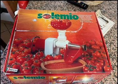 Macchina spremipomodoro