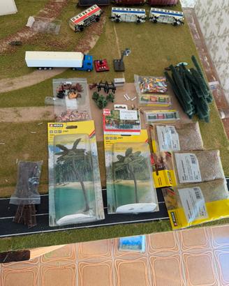 lotto accessori plastico ferroviario