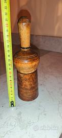 Raro e antico tappatore in legno,