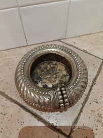 antica cavigliera etnica montata a posacenere