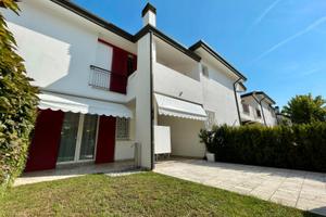 VILLAGGIO SAN MARCO, moderna villetta con piscina