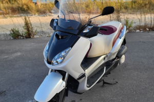 Yamaha Xmax 250