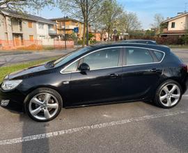 OPEL Astra J Cosmo 1.4T Benzina/GPL 140CV