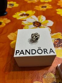 Ciondolo pandora forma corona