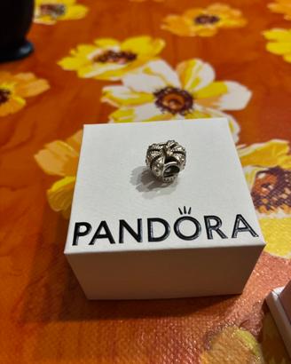 Ciondolo pandora forma corona
