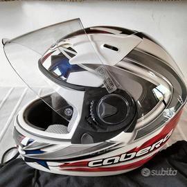 casco da ragazzo per moto o go kart