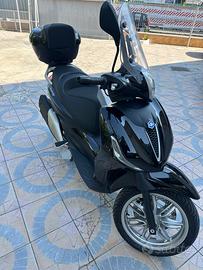 Beverly 400
