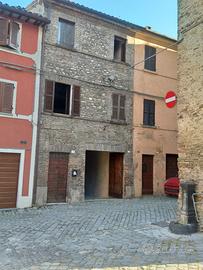 Schiera-Centro storico-3 livelli da mq45