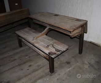 Vecchio banco da scuola