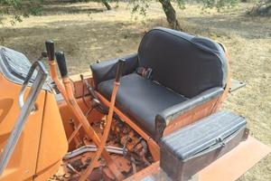 TRATTORE CINGOLATO