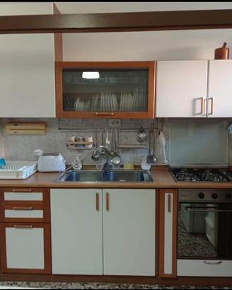 Cucina con forno compreso 