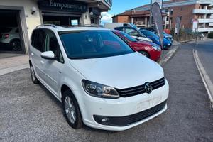 Volkswagen Touran Business 1.4 DSG Highline EcoFue