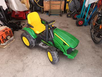 Trattore elettrico John Deere