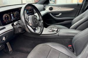 Mercedes Benz E220 4MATIC