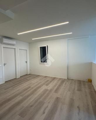 UFFICIO A MONTEBELLUNA